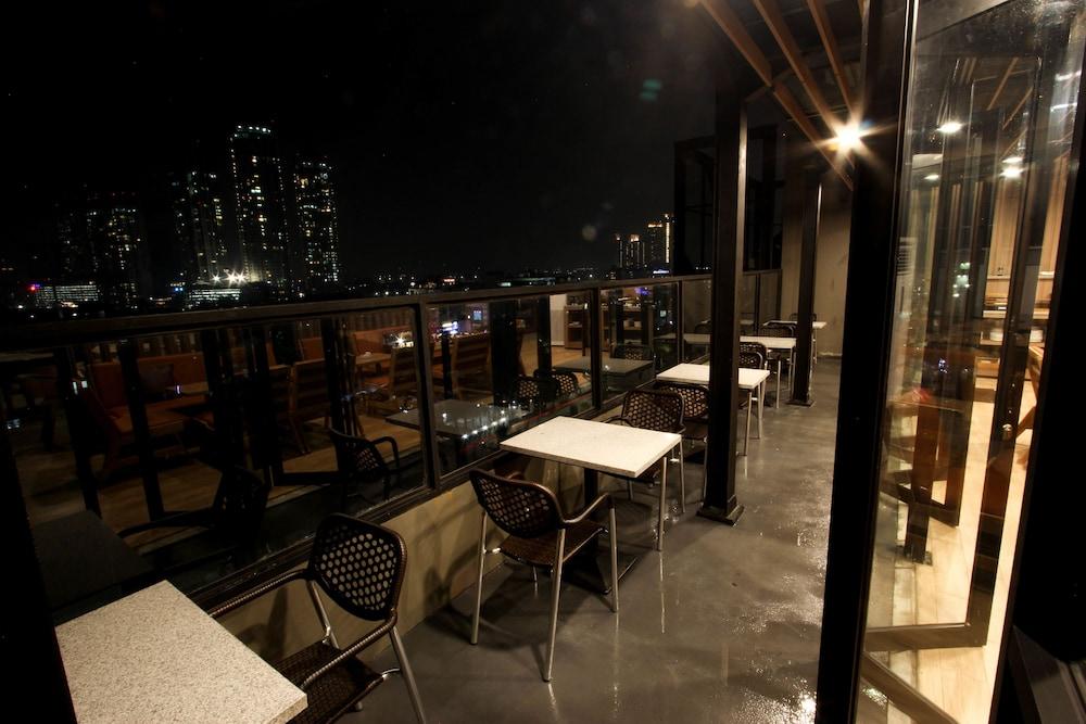 โรงแรมกูเรตาเกโซ เกอมัง จาการ์ตา ภายนอก รูปภาพ